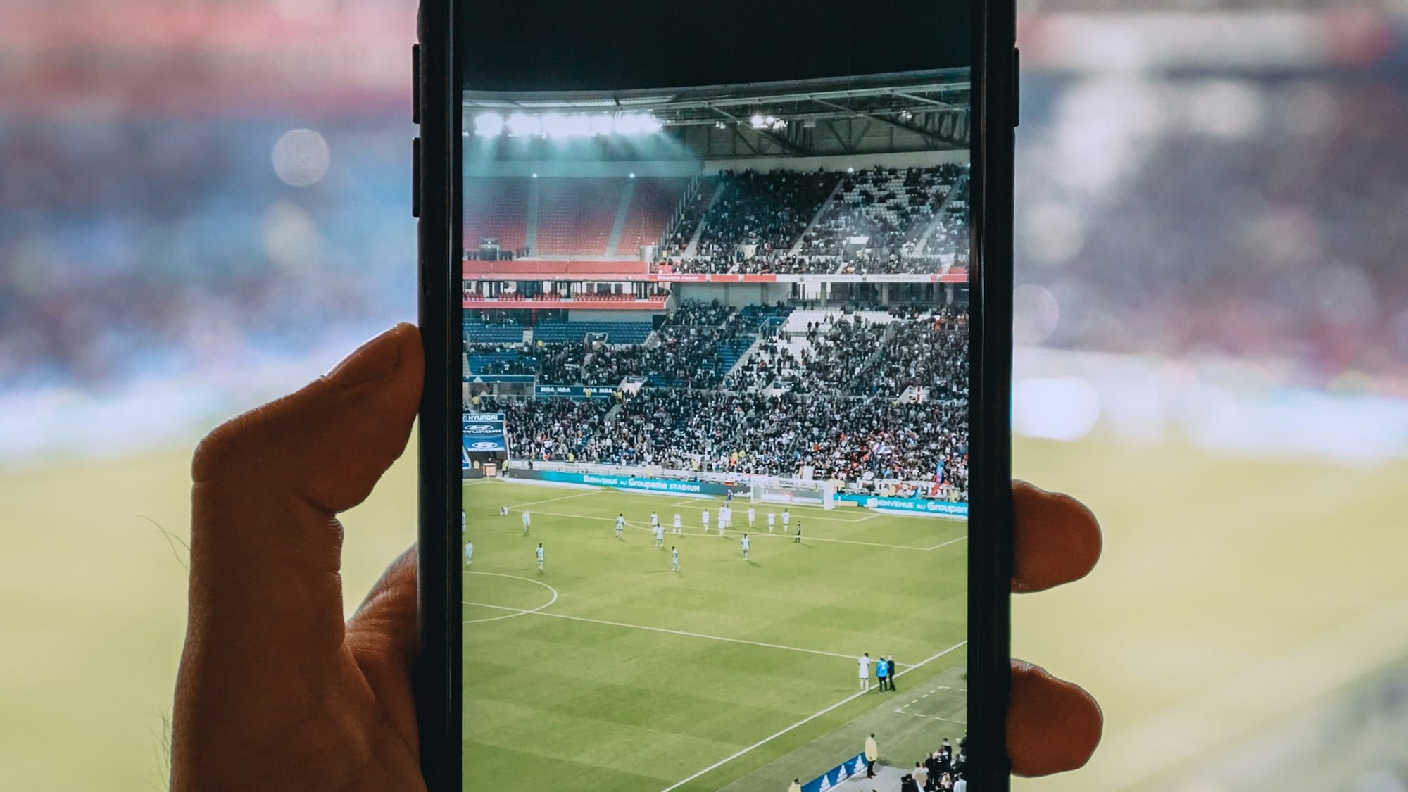 Social Media Integration in FIFA: Connecting Players and Fans Globally