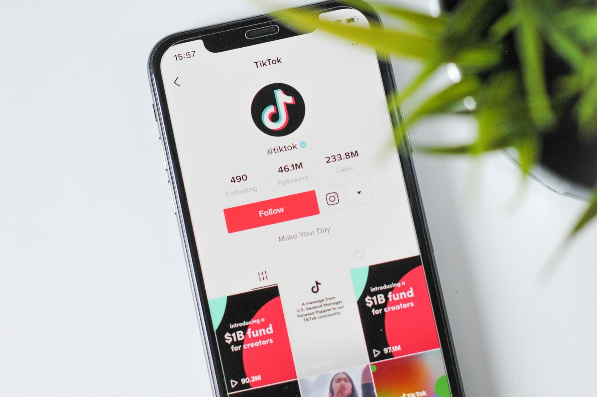 TikTok now lets you share music and podcasts directly from Apple Music and Spotify