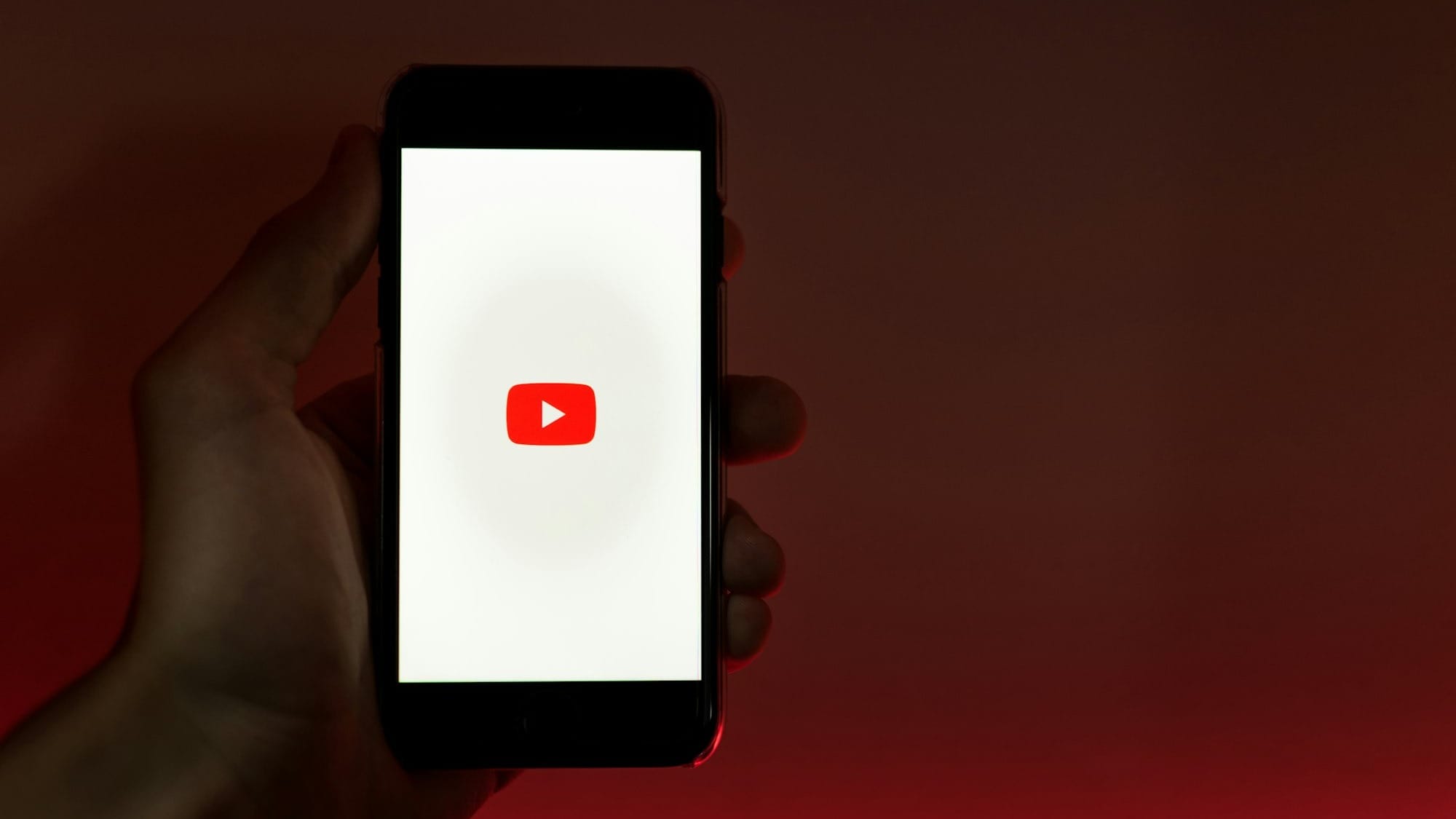 YouTube tests new ‘Play Something’ button to help users find new content